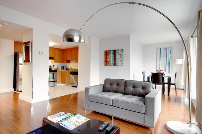 345 Rue De la Gauchetière O