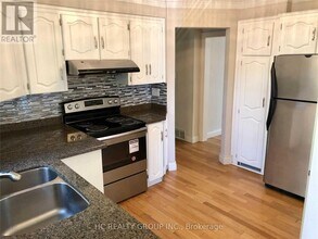 15 Bowerbank Dr in Toronto, ON - Building Photo - Building Photo