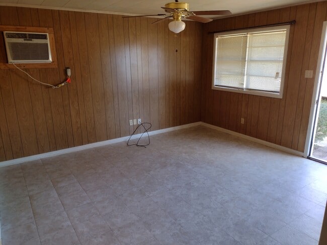 202 W Line Ave, Unit 202 in Ruston, LA - Foto de edificio - Building Photo