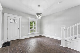 118 Dakota Ave in Columbus, OH - Building Photo - Building Photo