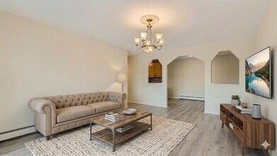 8936 N Parkside Ave in Des Plaines, IL - Building Photo - Building Photo