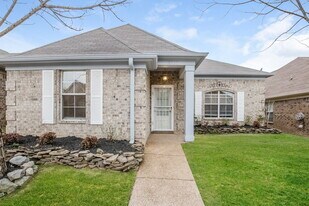 10222 Evening Hill Dr in Memphis, TN - Building Photo