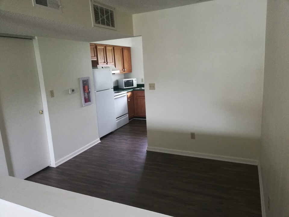 15 S Shafer St, Unit 607 in Athens, OH - Foto de edificio
