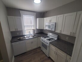 738 Washington St in Norwood, MA - Building Photo