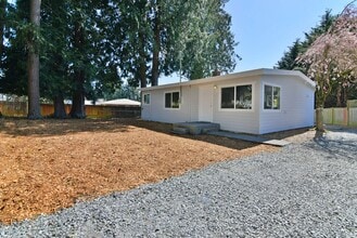 19226 Filbert Rd in Bothell, WA - Foto de edificio - Building Photo