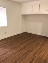 916 N Screenland Dr, Unit A in Burbank, CA - Building Photo