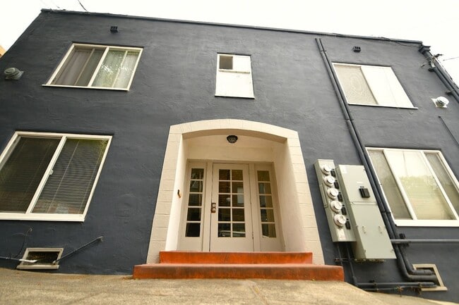 property at 2508 Ridge Rd
