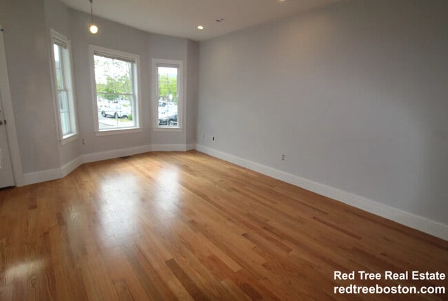 property at 6A Islington St