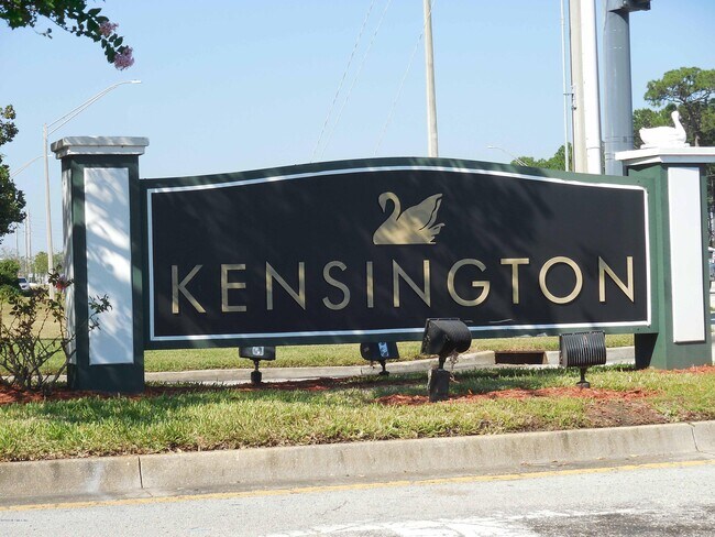 2024 Hovington Cir W in Jacksonville, FL - Building Photo - Building Photo