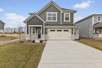 15274 Farrington Rd in Fishers, IN - Building Photo - Building Photo