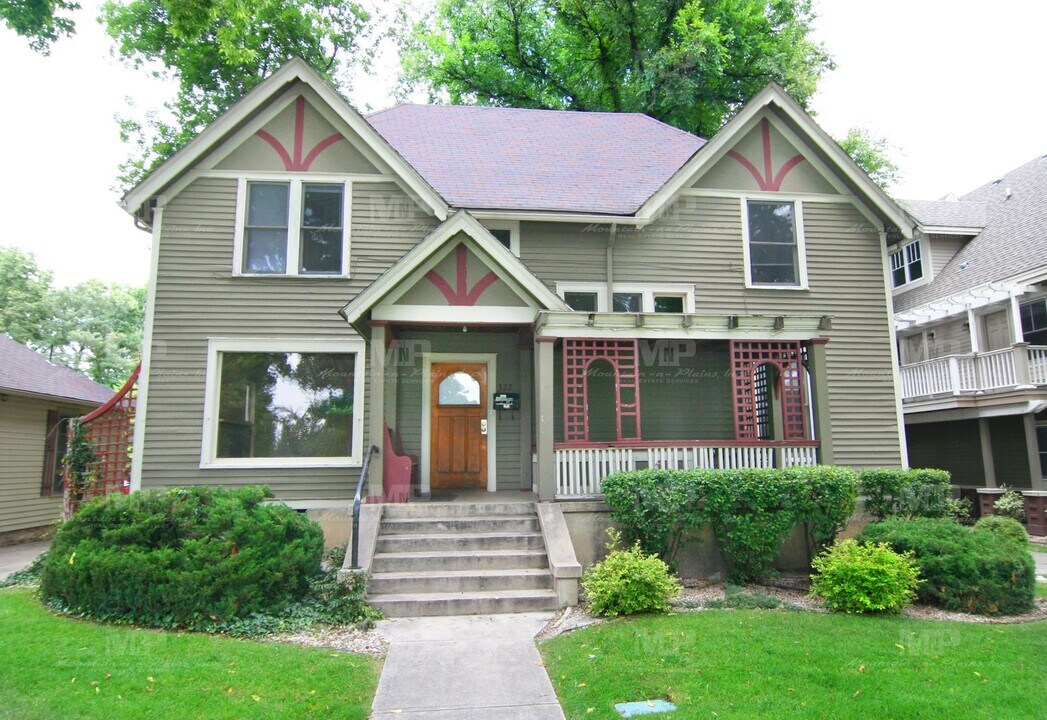 322 W Laurel St in Fort Collins, CO - Foto de edificio