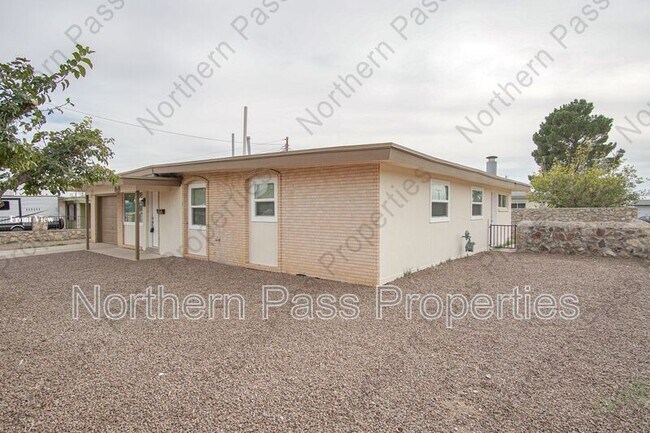 4920 Alps Dr in El Paso, TX - Building Photo - Building Photo