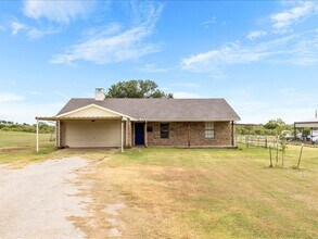 9395 Green Springs Cir in Sanger, TX - Building Photo - Building Photo