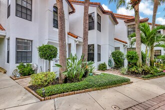 2299 Treasure Isle Dr in West Palm Beach, FL - Building Photo - Building Photo