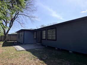 914 Belmeade Dr in Corpus Christi, TX - Building Photo - Building Photo