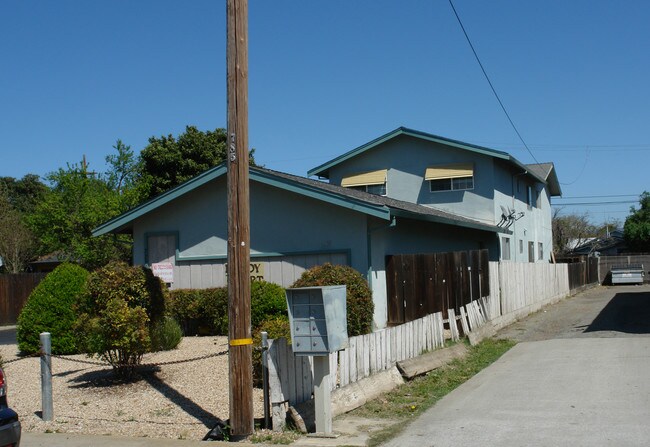 7230 Dowdy St in Gilroy, CA - Building Photo - Building Photo