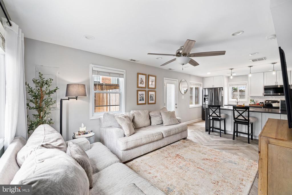 5820 Fifer Dr in Alexandria, VA - Building Photo