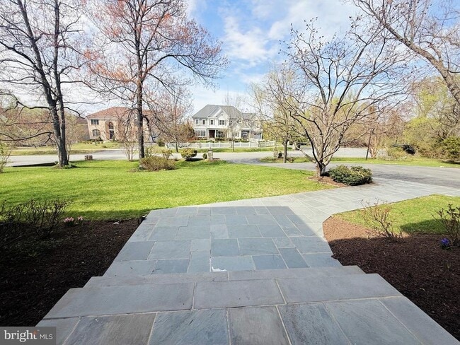 9809 Hall Rd in Potomac, MD - Building Photo - Building Photo