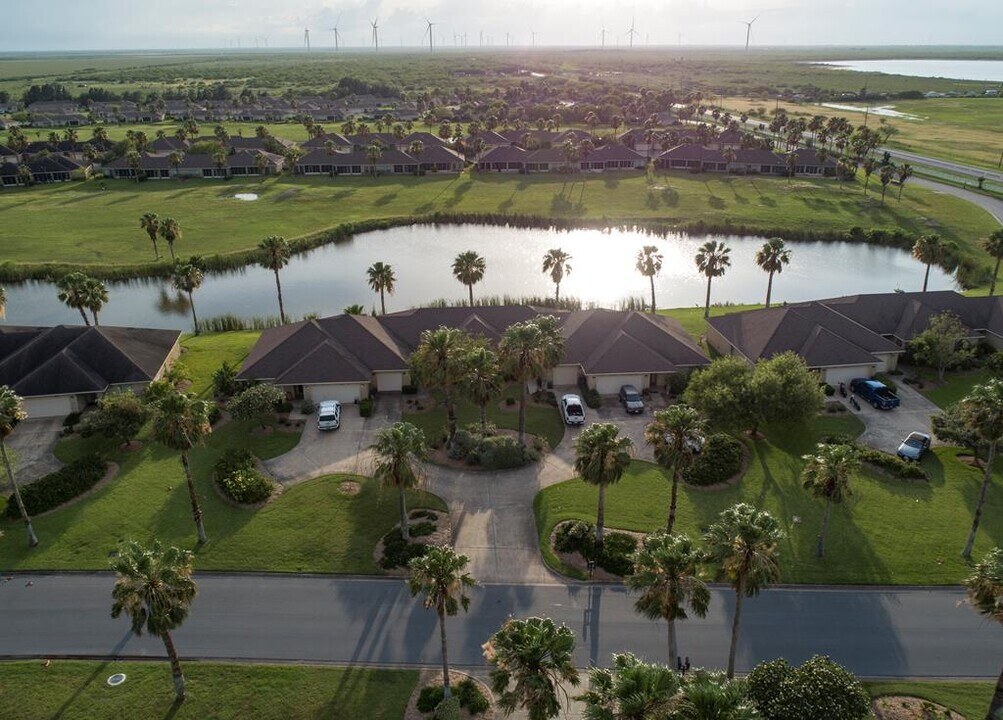 12 Golf House Rd in Laguna Vista, TX - Building Photo