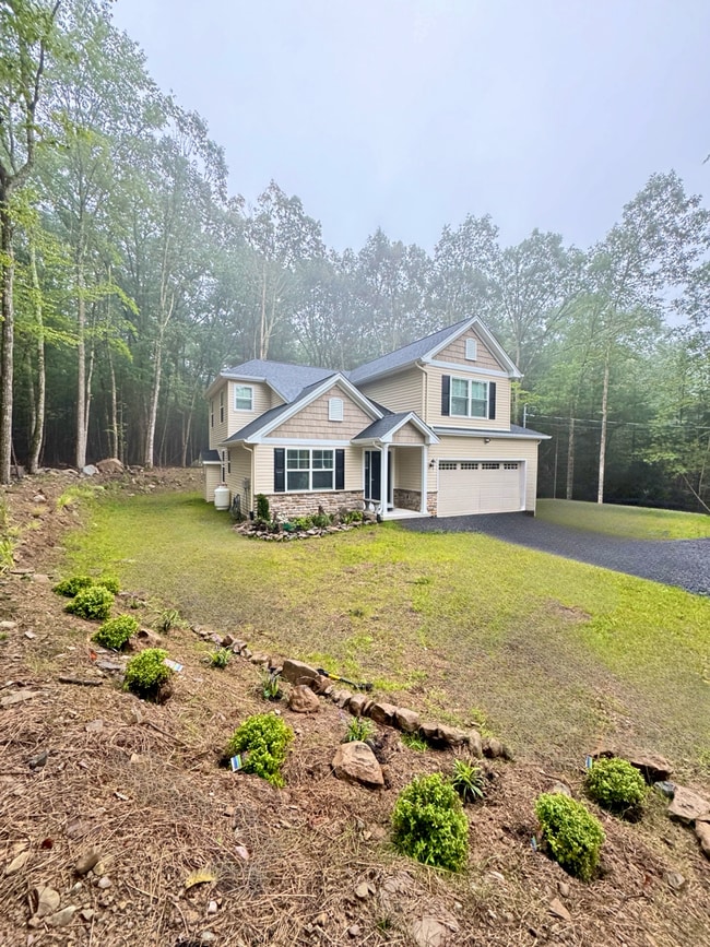 3109 Fairfax Terrace in East Stroudsburg, PA - Building Photo - Building Photo