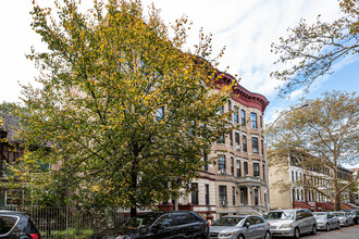 38 Hawthorne St in Brooklyn, NY - Building Photo - Building Photo