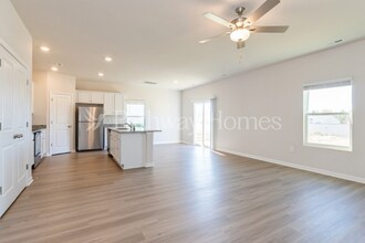 2038 Transatlantic Ave in Charlotte, NC - Foto de edificio - Building Photo