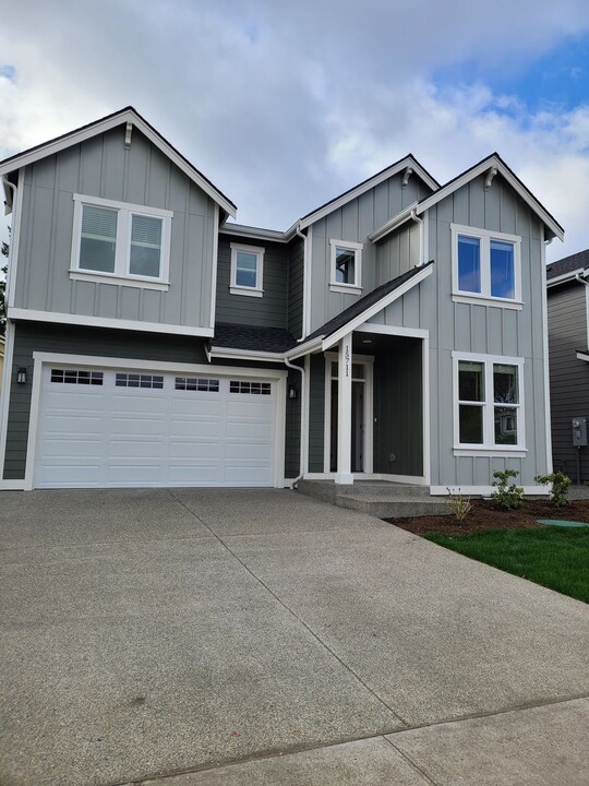 15711 View Dr Ct SE in Yelm, WA - Building Photo