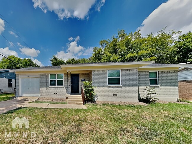 property at 1309 E Anthony St