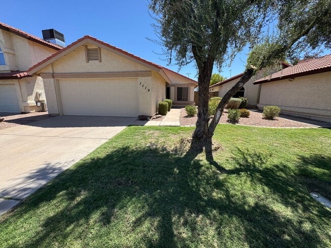 property at 1119 N Carriage Ln