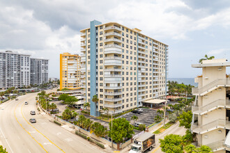 Jamaica House Condominium in Pompano Beach, FL - Building Photo - Building Photo