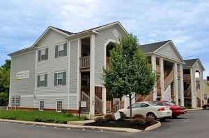 Metro Management - Somerset Square Apartments in Columbus, OH - Building Photo