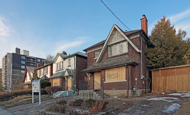 The Cardiff on Eglinton in Toronto, ON - Building Photo - Building Photo