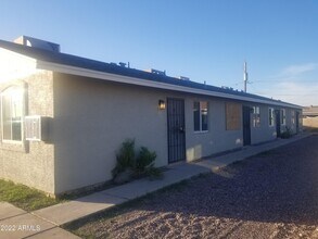 2254 W Southern Ave-Unit -11 in Phoenix, AZ - Building Photo - Building Photo