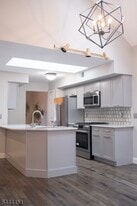 55 Clarken Dr in West Orange, NJ - Building Photo