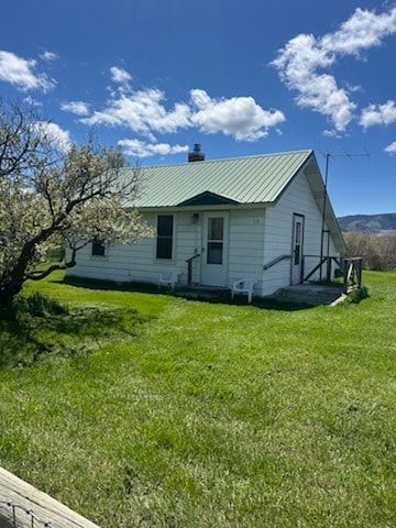property at 19 Duck Ln