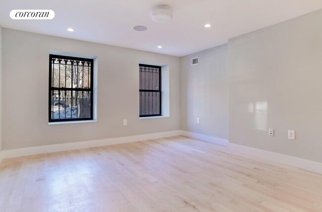 212 Madison St in Brooklyn, NY - Building Photo - Building Photo