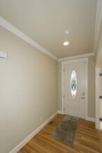 8641 138th Pl SE in Newcastle, WA - Building Photo - Building Photo