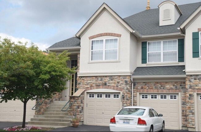 404 Bay Tree Cir in Vernon Hills, IL - Building Photo - Building Photo