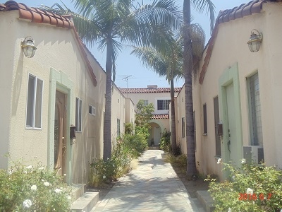 1122 S Doheny Dr in Los Angeles, CA - Building Photo - Building Photo