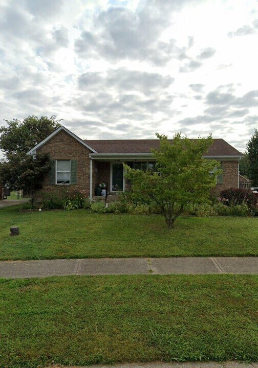 7709 Texlyn Ct in Louisville, KY - Building Photo