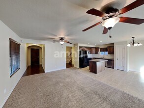 1656 Arnold Dr in Layton, UT - Foto de edificio - Building Photo