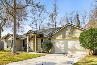548 Edward Rutledge St in Orange Park, FL - Building Photo - Building Photo