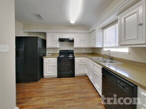 5722 Yorkgate Dr in Spring, TX - Building Photo - Building Photo