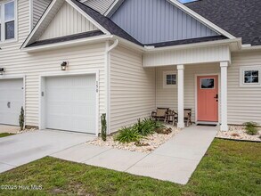 150 Coastline Cir in Cedar Point, NC - Foto de edificio - Building Photo