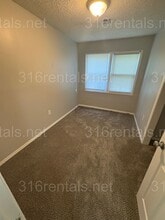 4576 Jade Ave in Wichita, KS - Building Photo - Building Photo
