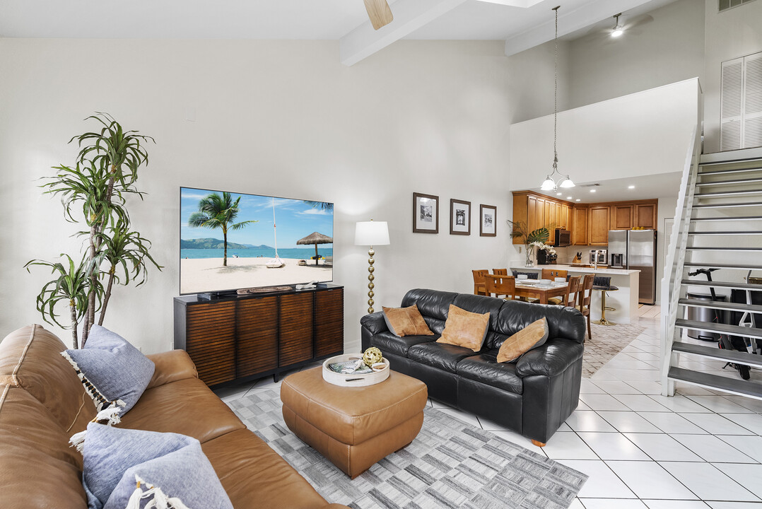 61 Emerald Woods Dr, Unit D2 in Naples, FL - Building Photo