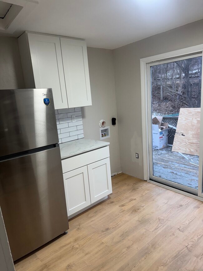 32 Phelps St, Unit 2 in Binghamton, NY - Foto de edificio - Building Photo