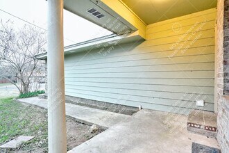 108 Hughson Ct in San Marcos, TX - Building Photo - Building Photo