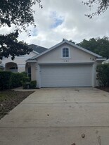 1421 Carlow Cir in Ormond Beach, FL - Building Photo