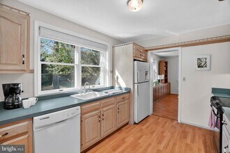 616 Mcmagan Dr in Pasadena, MD - Building Photo - Building Photo